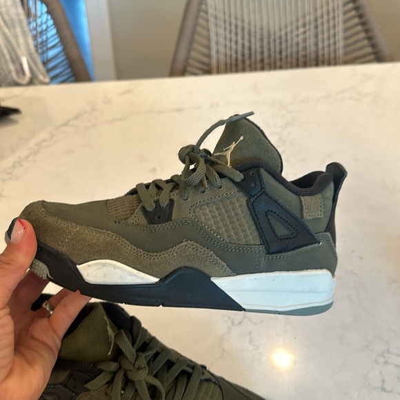 Jordan’s - Picture 2 of 4